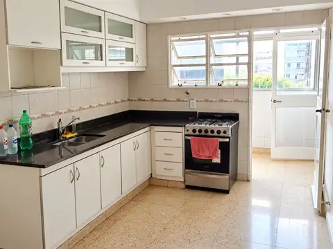 Departamento en Alquiler con 1 cocheras