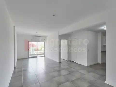 2 amb c/vestidor, balcón c/parrilla y cochera EL REPARO