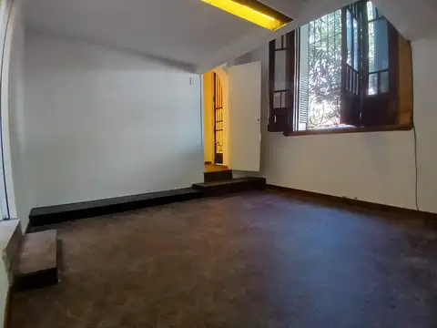 Luzuriaga 300, Piso Luz