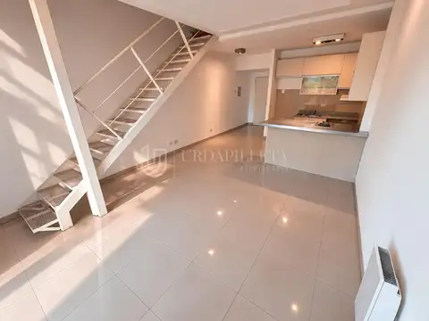 Departamento en Alquiler con 1 cocheras