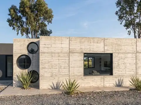 Casa en Venta en Pilar del Este - Santa Emilia, USD 175.000
