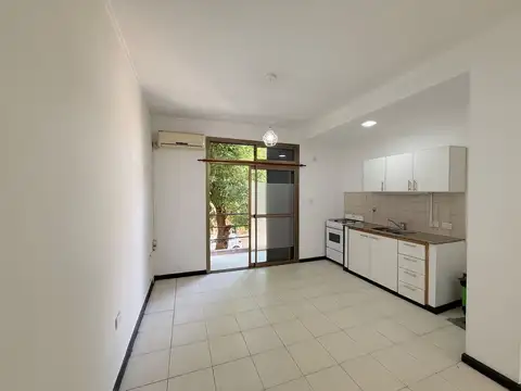 Departamento en Alquiler en La Plata, $ 450.000