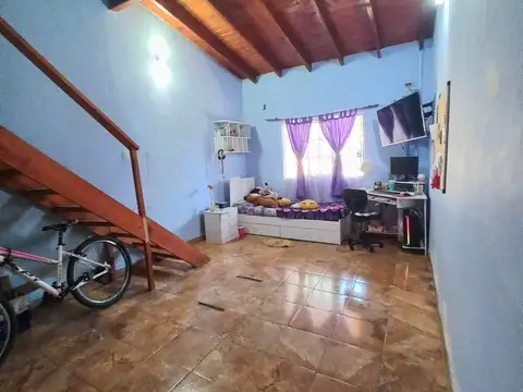 SE VENDE CASA CON ESCRITUTA EN GLEW
