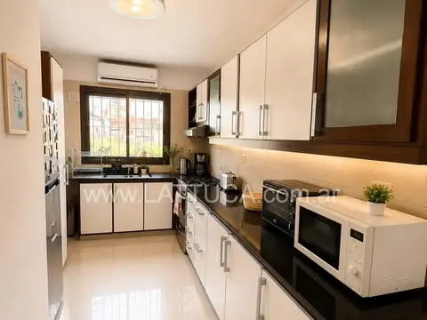 Departamento 7 ambientes con 2 baños