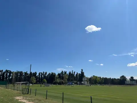Terreno / Lote en venta de 802m2 ubicado en Haras Santa María