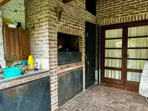 Casa en Venta con 3 cocheras