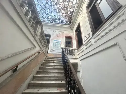 VENTA GRAN CASA PADRÓN UNICO EN CENTRO