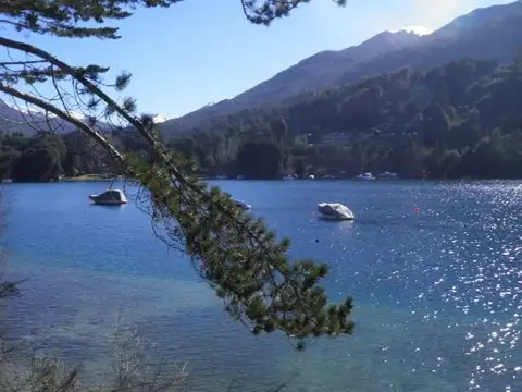 Los Pinos Costa De Lago 300