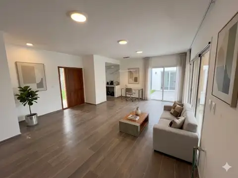 Casa en Venta con 1 cochera