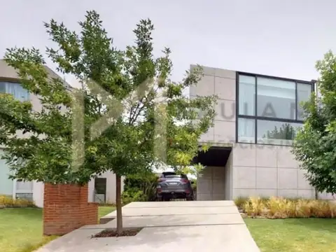 Casa Chalet  en Venta en Castaños, Nordelta, Tigre