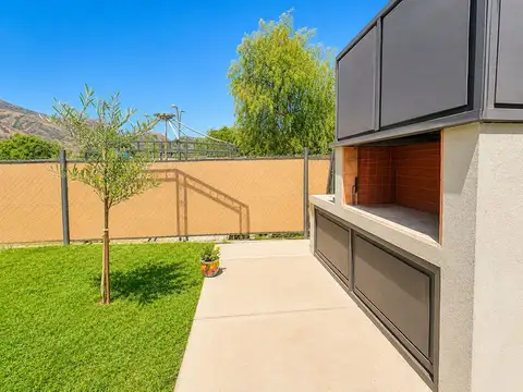 VENTA CASA EN BARRIO LA YAYA, EL CHALLAO