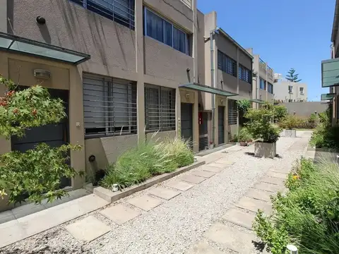 Caseros 554 , Piso PB