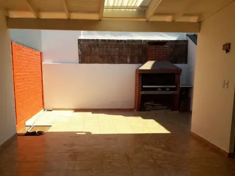 Depto Tipo Casa en Venta en San Justo, USD 95.000