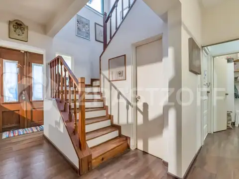 Venta Casa Familiar 6 amb con Galería, Parrilla, Jardin/Pileta en La Horqueta - San Isidro
