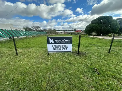 Terreno en Venta en Balneario Playa Dorada, USD 28.000