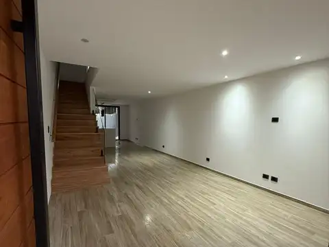 Casa en Venta en Olivos Maipu/Uzal, USD 410.000