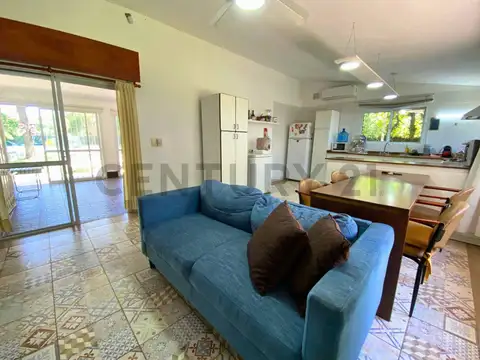 Venta Casa 2 dormitorios con Pileta y Patio | Los Aromos, Roldán