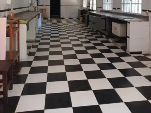 Terreno con salon ideal inversor o desarrollador