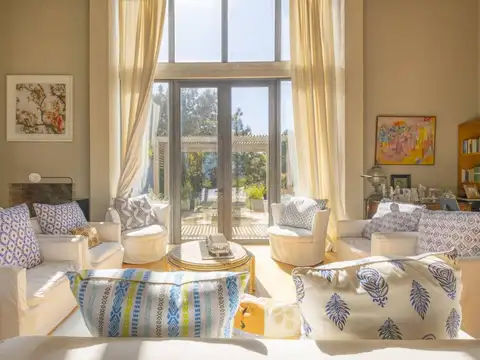 Casa en Alquiler de 10 dormitorios en Laguna Escondida