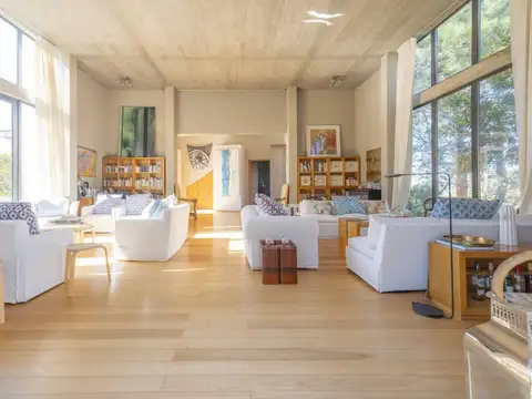 Casa en Alquiler de 10 dormitorios en Laguna Escondida 100