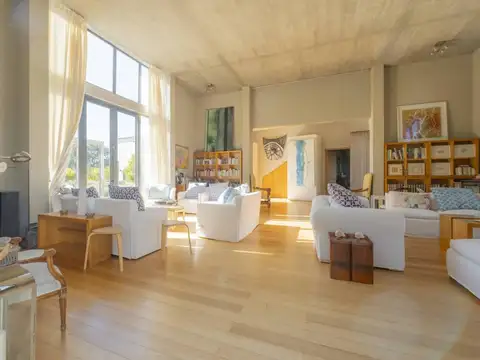 Casa en Alquiler de 10 dormitorios en Laguna Escondida