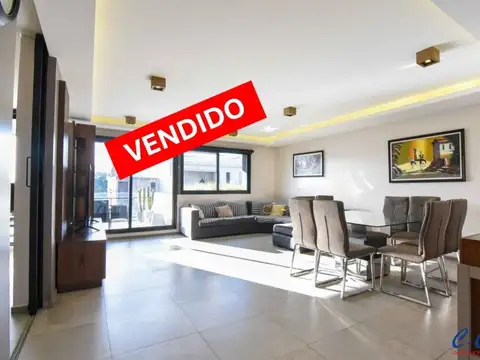 VENTA PISO 4 AMBIENTES C/DEPENDENCIA  FLORES