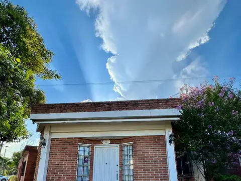 Casa en alquiler en villa sarmiento