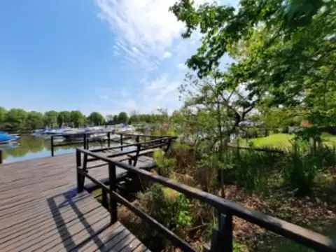 Casa alquiler anual amoblada al rio en Santa Maria de Tigre