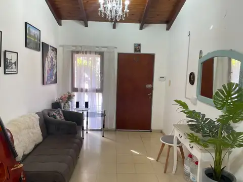 CASA PH 2 DORM – B° LOMAS DE SUQUÍA I – ESCRITURA