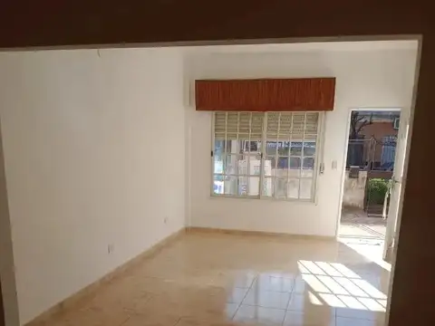 Lambaré 4271, La Tablada, La Tablada, La Matanza, Bs.As. G.B.A. 4200