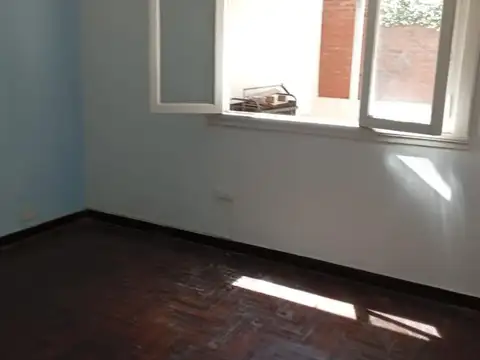 Depto Tipo Casa en Alquiler de 3 ambientes