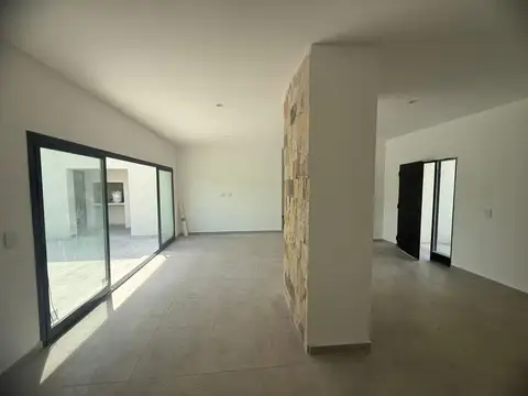 Casa en Venta en Pilar del Este - San Eduardo, USD 175.000