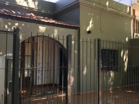 Depto Tipo Casa en Alquiler de 2 dormitorios