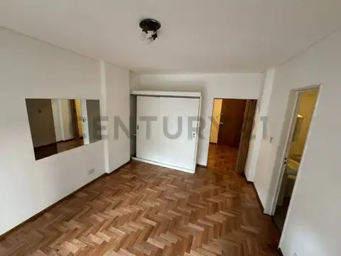 Cabildo 632 100, Piso 1