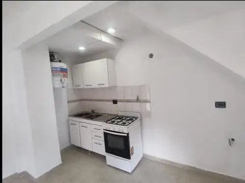 DUPLEX 3 AMBIENTES AL FRENTE