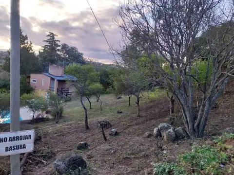 Casa 7 ambientes con 2 baños