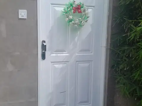 Depto Tipo Casa en Alquiler Temporal de 2 ambientes