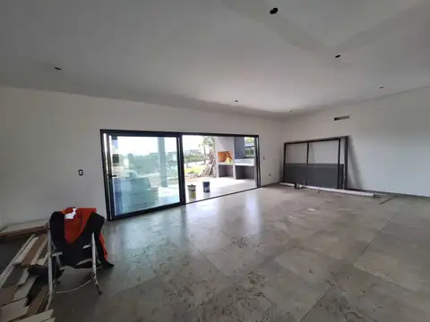 Casa en Venta en El Canton - Norte, USD 260.000