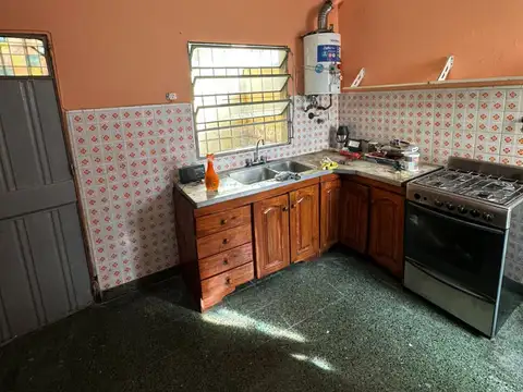 Luis María Campos 600