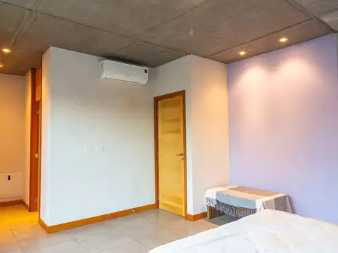 Departamento de 3 ambientes en duplex con cochera y terrazas - Pinamar Centro U.F 10