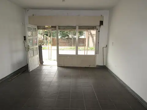 Local en Alquiler en Llavallol, $ 300.000