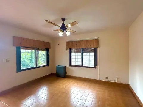 Depto Tipo Casa en Venta en Ingeniero Adolfo Sourdeaux, USD 55.000