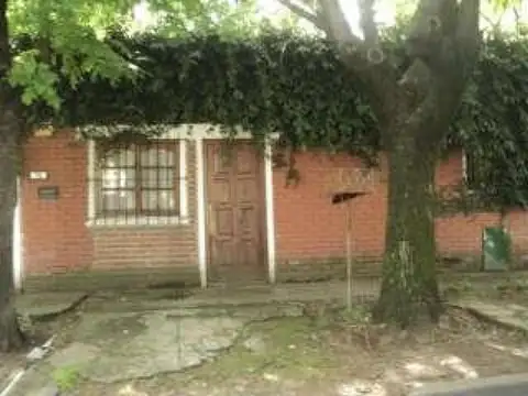 Francisco Iturri 700