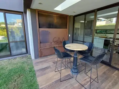 Casa en Venta en Mar Del Plata, USD 720.000