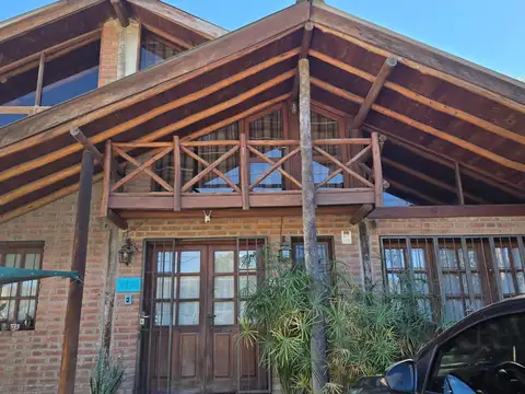 VENTA CASA CON DEPARTAMENTO COSQUIN CORDOBA