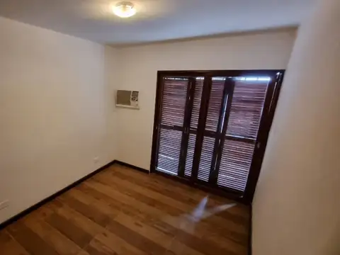 CASAS - DUPLEX - CENTRO, RESISTENCIA