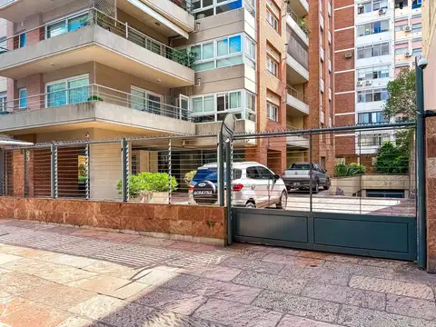 Cochera de 13 m² en Venta en Edificio Laguzzi - Excelente Ubicación en Martínez
