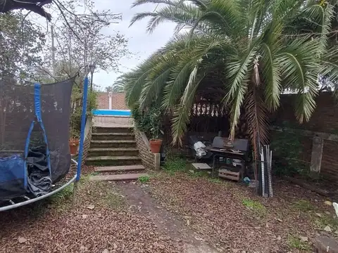 Casa en venta - 2 Dormitorios 1 Baño - Punta Lara