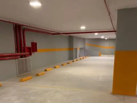 PARKING A ESTRENAR DE 3000M2