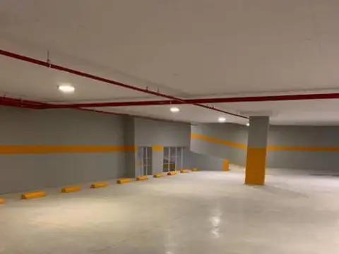 PARKING A ESTRENAR DE 3000M2